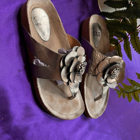 📌Söfft Flip Flop with a large Flower - Picture 2 of 13